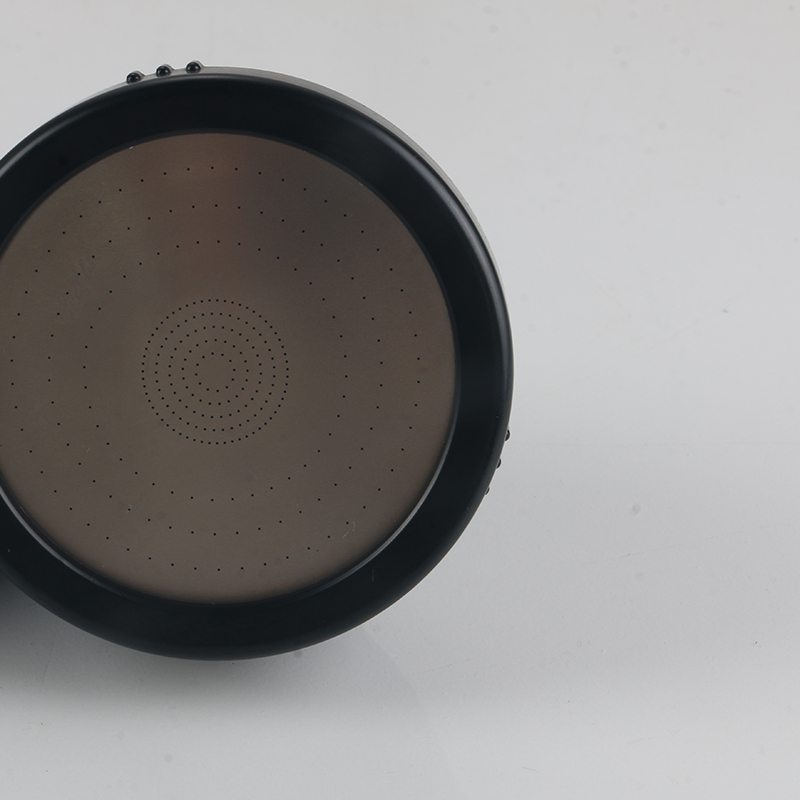 Pomme de douche japonaise noire