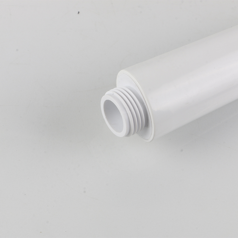 Comment nettoyer en profondeur une pomme de douche en plastique moisie naturellement