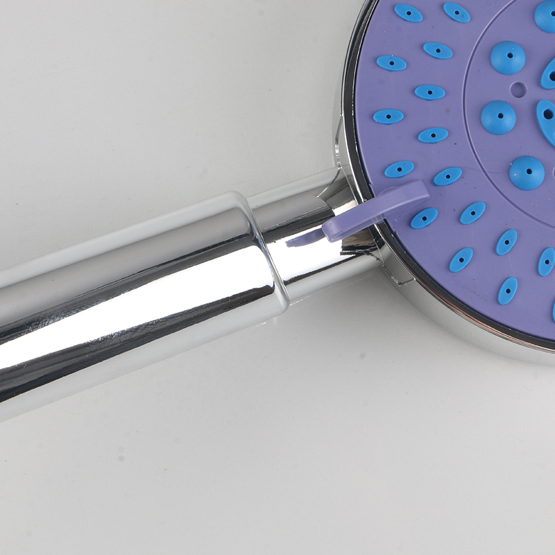 Comment nettoyer une pomme de douche en plastique? 4 étapes faciles pour le faire!